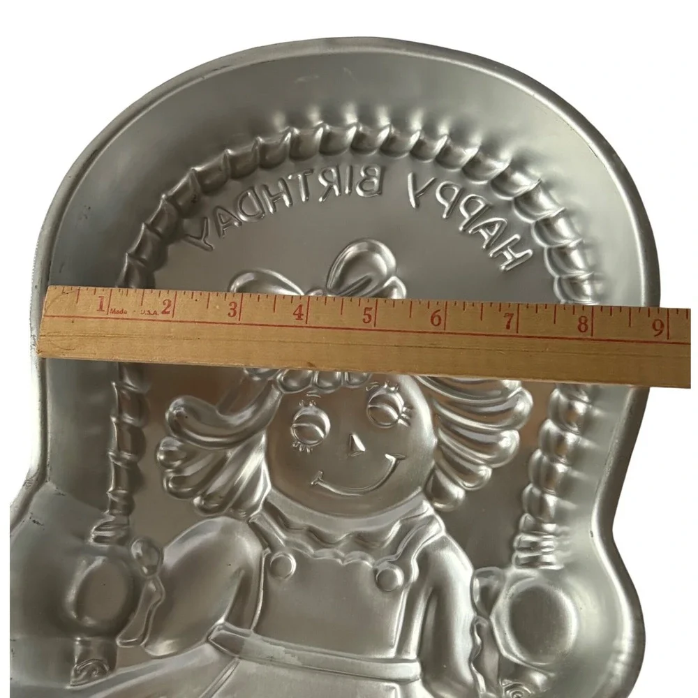 Vintage 1981 Wilton Raggedy‎ Ann Happy Birthday Jumping Rope Cake Pan 502-3797